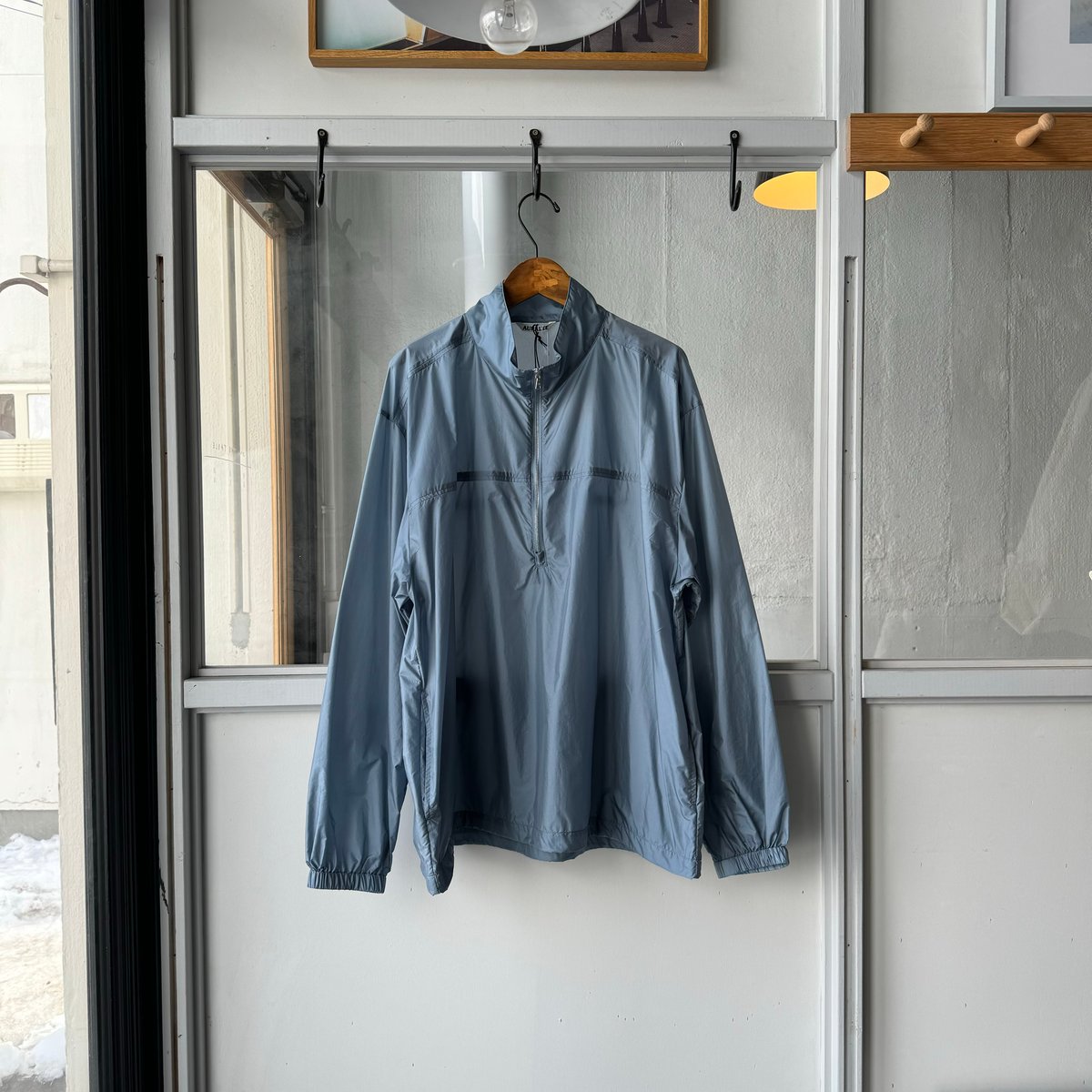 AURALEE LIGHT NYLON HALF ZIP P/O | Less Higash AURALEE LIGHT NYLON HALF ZIP P/O | Less Higash