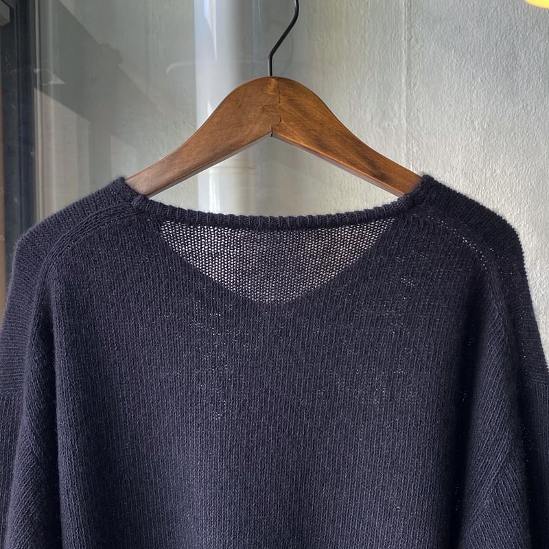 COMOLI カシミヤ製品染 Vネックニット | Less Higashikawa COMOLI カシミヤ製品染 Vネックニット | Less Higashikawa