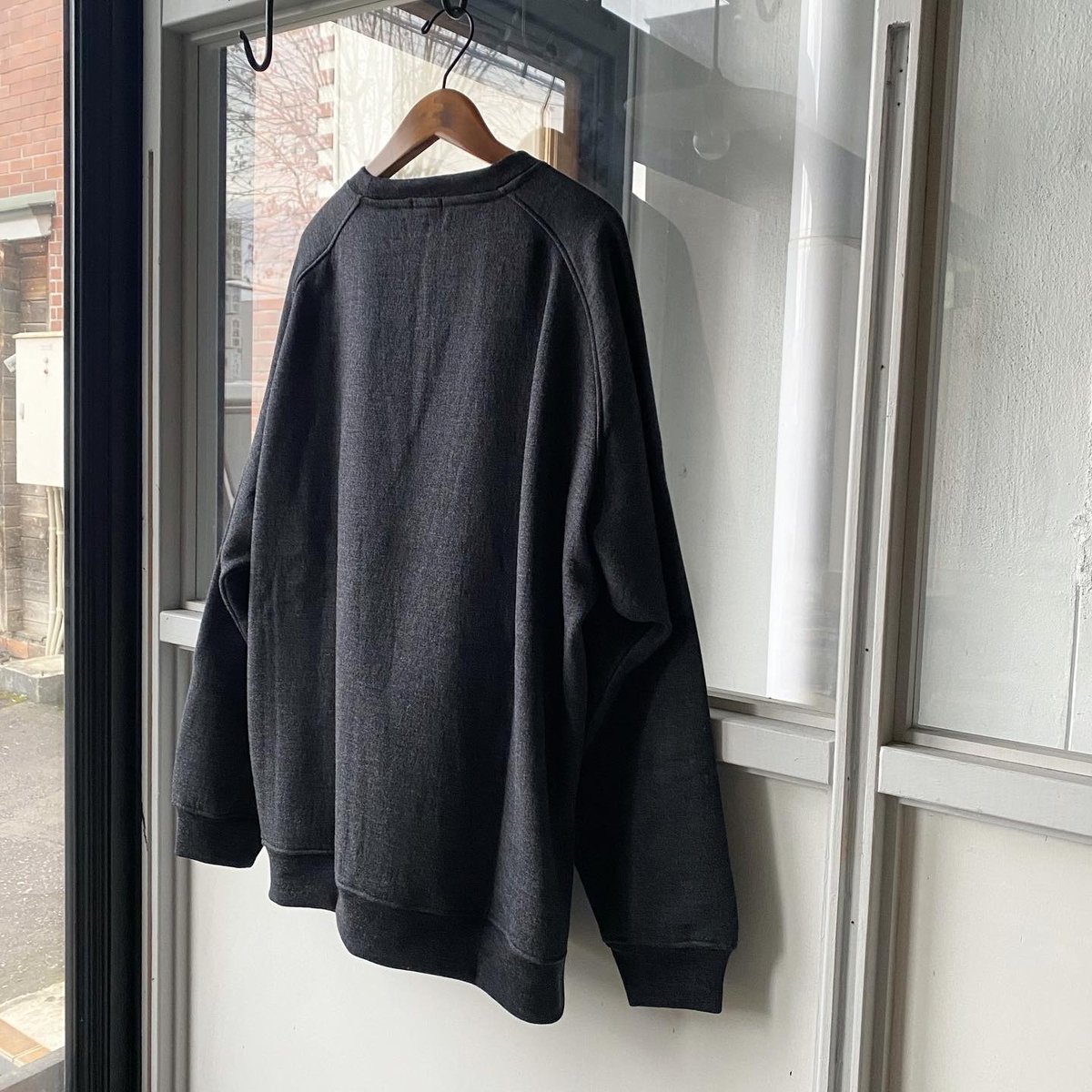 COMOLI W/C/S 長袖クルー | Less Higashikawa