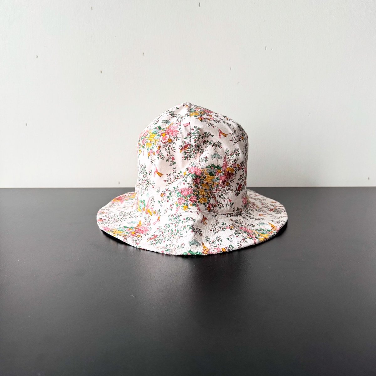 YAECA [UNISEX] バケットハット High (MINIATURE WONDERLA