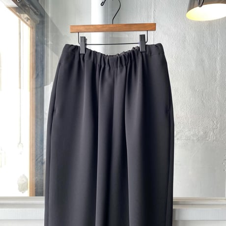 ゴーシュ　ストレッチブラック ワイドパンツ