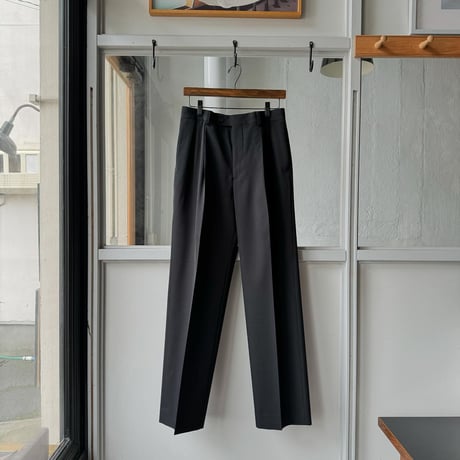 AURALEE　LIGHT WOOL MAX GABARDINE TWO-TUCK SLACKS