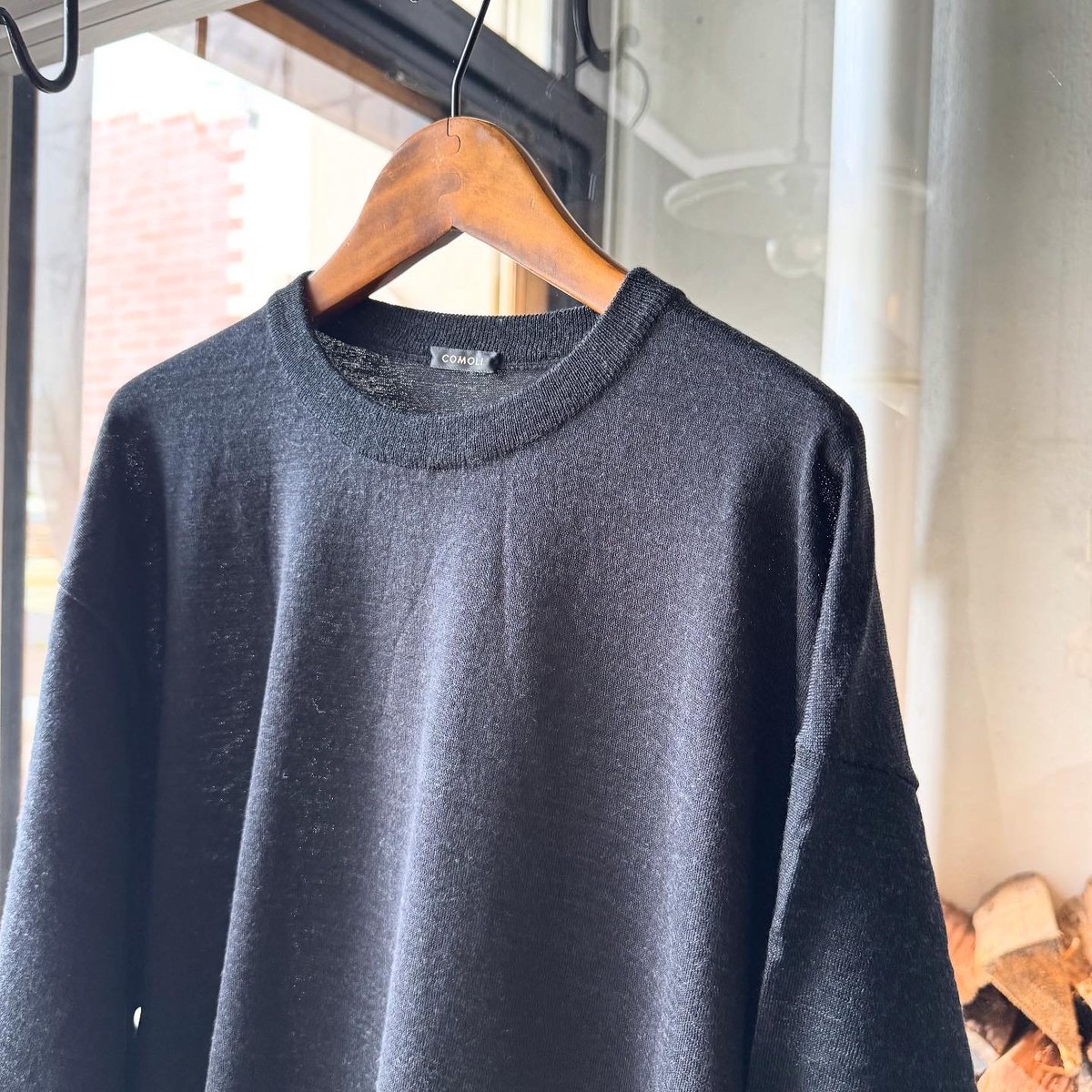 COMOLI コットン クルーネックニット チャコールグレー size1 c47297d02430745ff2aae7fdd5d97e