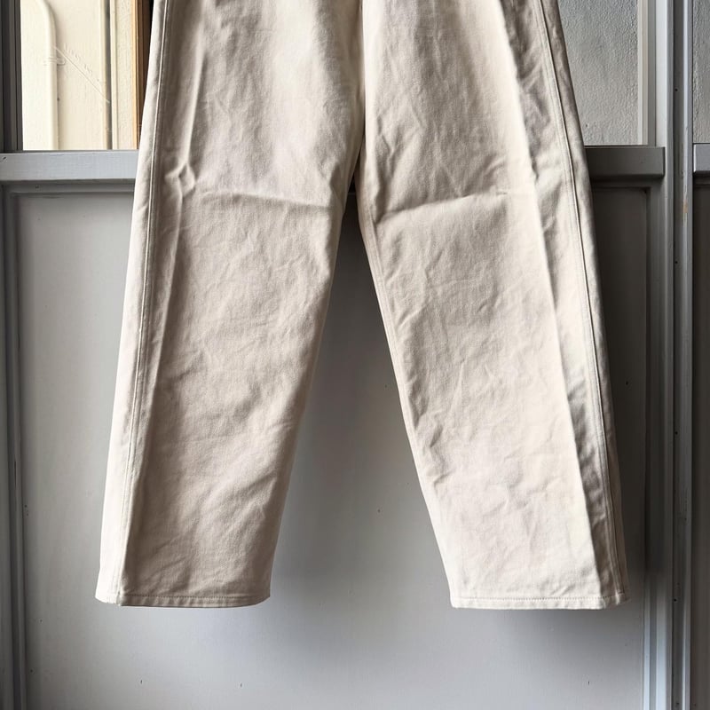 COMOLI コットンツイル ワークパンツ | Less Higashikawa