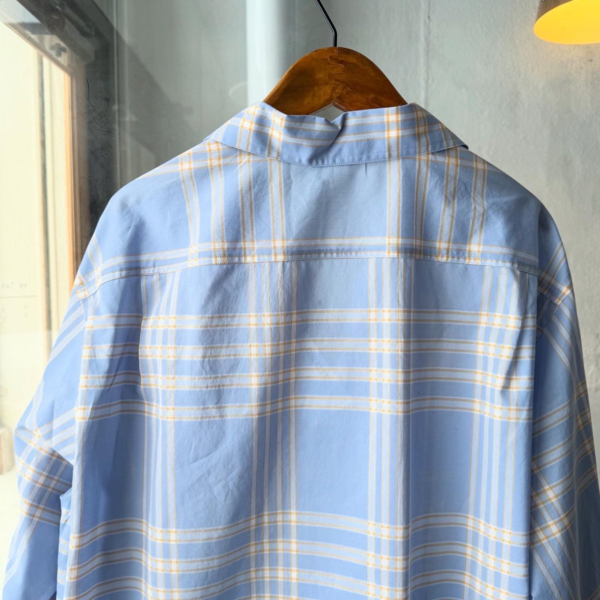 AURALEE WASHED FINX TYPEWRITER CHECK P/O SHIRT