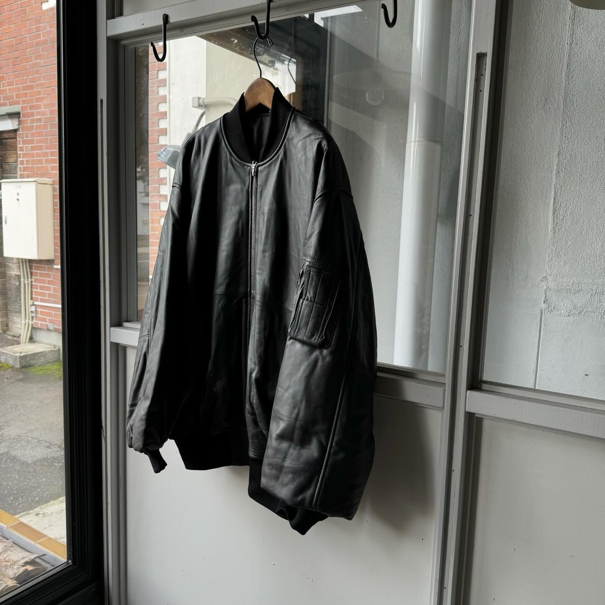 ssstein LEATHER FLIGHT JACKET | Less Higashi