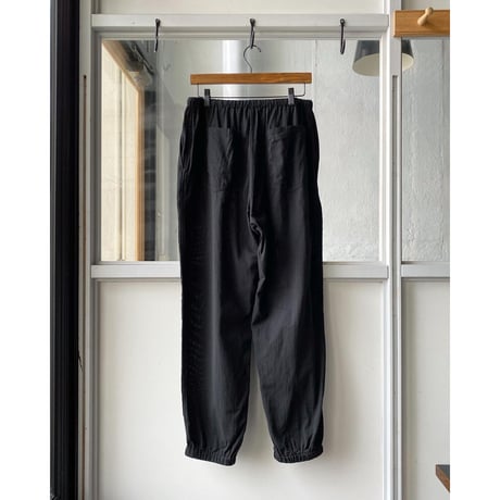 COMOLI  空紡オックス ドローストリングパンツ
