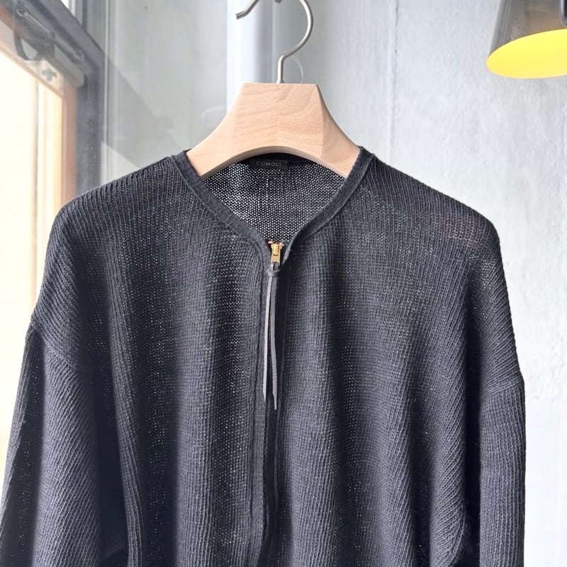 COMOLI 8G ジップカーディガン | Less Higashikawa