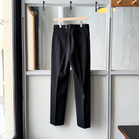 AURALEE　LIGHT WOOL MAX GABARDINE SLACKS