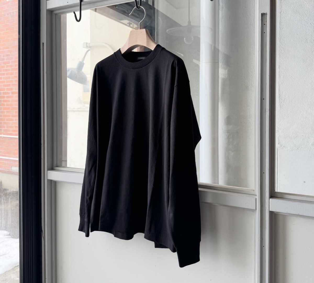 COMOLI コットンジャージ 長袖Tシャツ | Less Higashikawa