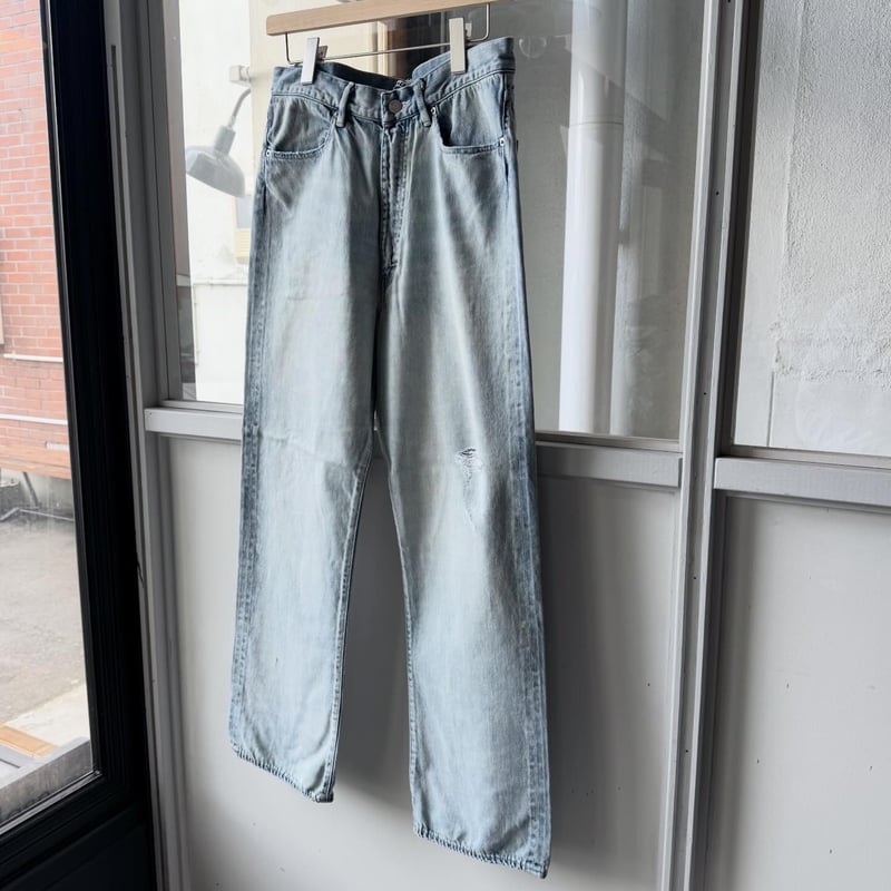 AURALEE FADED SELVEDGE LIGHT DENIM PANTS | Less