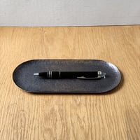 鎚目模様の黒染めキャッシュトレー（楕円形）