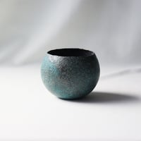 まあるい花器　緑青鎚目