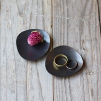 Stone mini ふぞろいの小さい黒染皿　2枚組