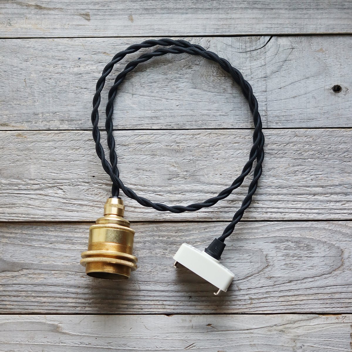 鎚目模様のシェードランプ E26お皿型 黒染355mm | WATO