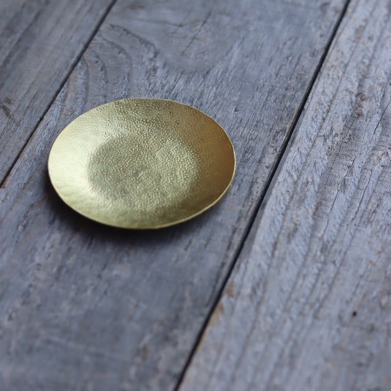 鎚目模様の真鍮豆皿 [ 満月豆皿 ] | WATO