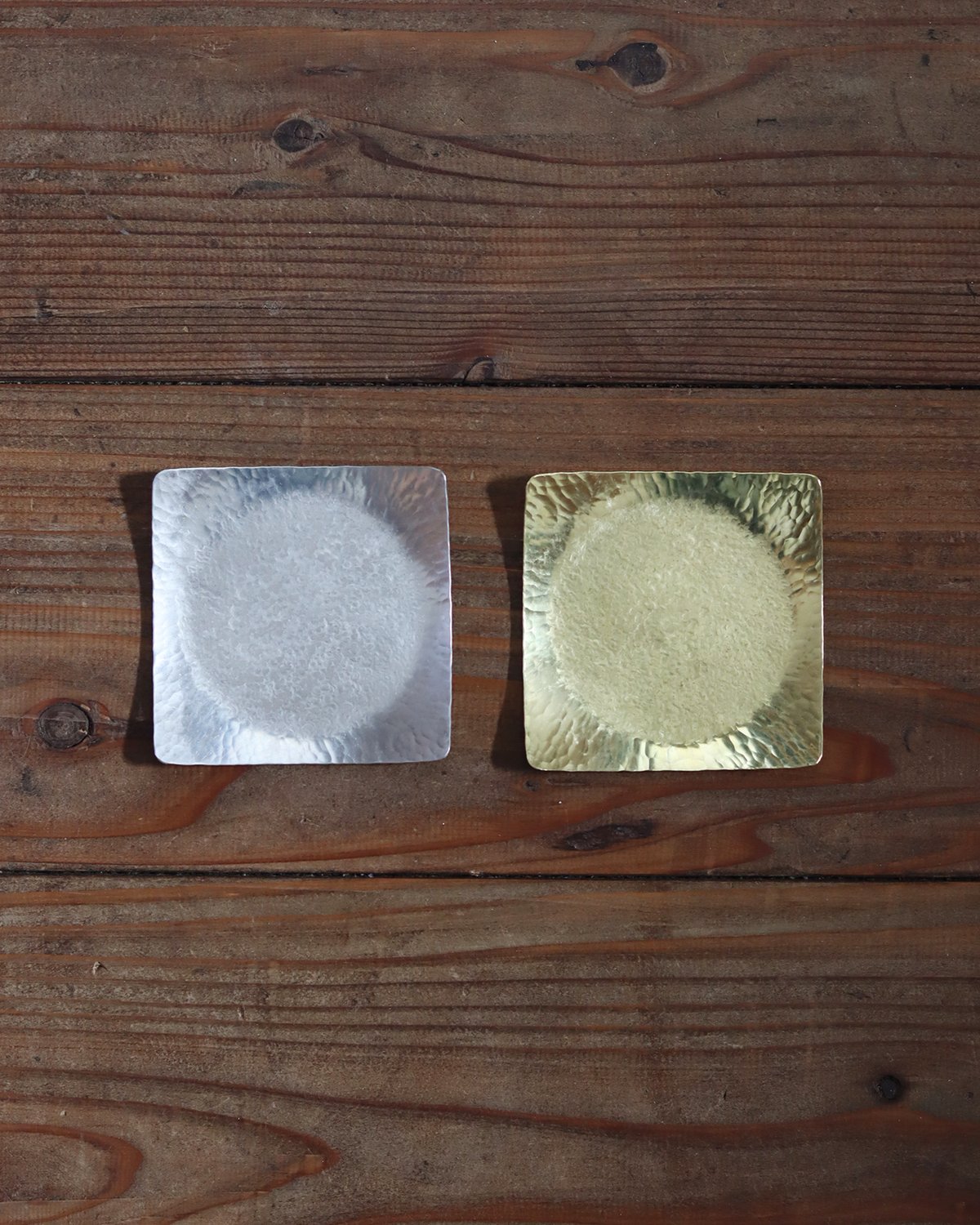 鎚目模様の四角皿 [ 星皿 ] | WATO