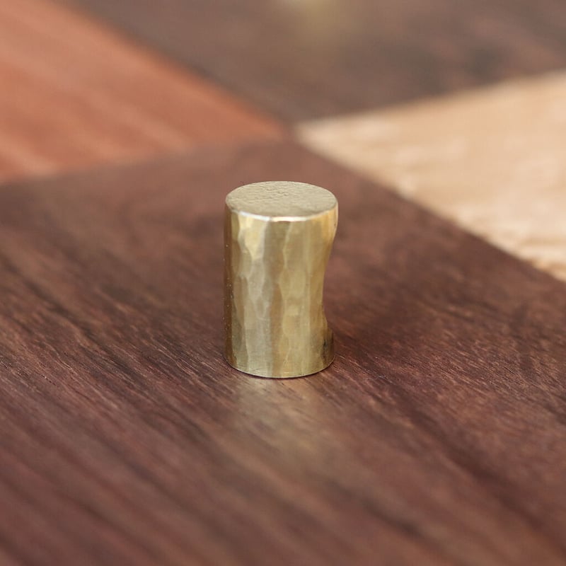 鎚目模様の真鍮ツマミS | WATO