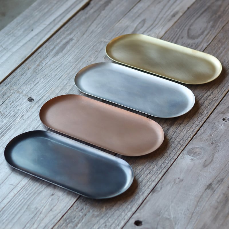 錫銀色の鎚目模様キャッシュトレー（楕円形） | WATO