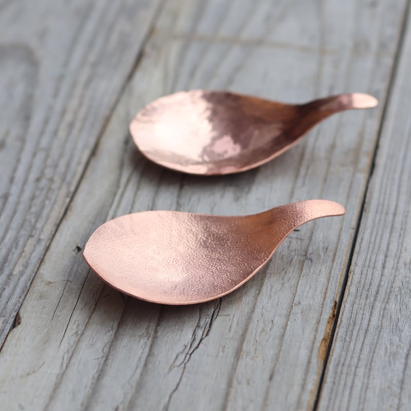 葉っぱのカタチの茶匙 [ つぶ／きらり ] [ 真鍮／純銅 ] | WATO