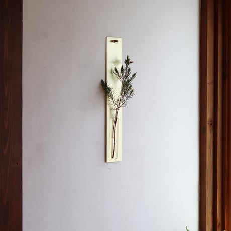 鎚目模様の壁掛け花器