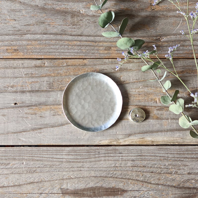 京都 清課堂 銅製 香立 うさぎ & 錫製 石目豆皿 セット 京都 清課堂 銅製 香立 うさぎ & 錫製 石目豆皿 セット