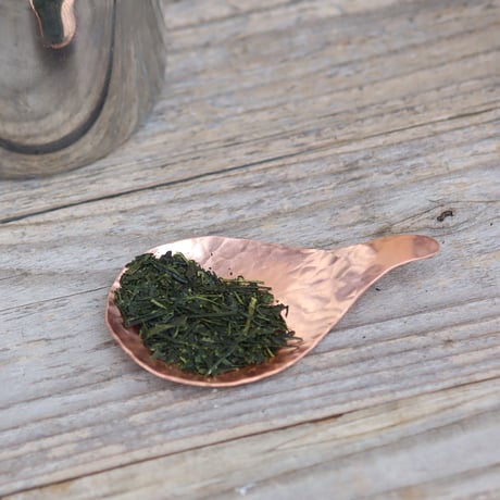 葉っぱのカタチの茶匙  [ つぶ／きらり ]  [ 真鍮／純銅 ]