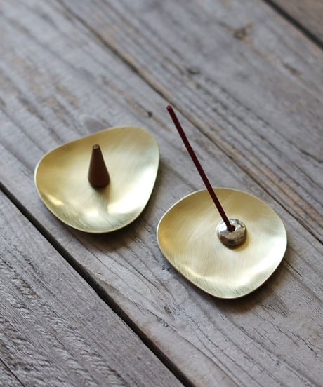 Stone mini ふぞろいの小さい真鍮皿　2枚組