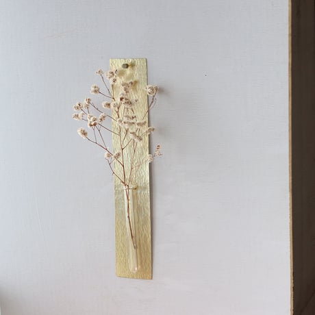 鎚目模様の壁掛け花器
