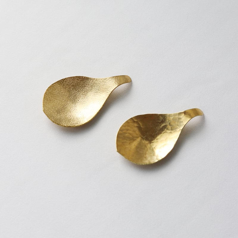 葉っぱのカタチの茶匙 [ つぶ／きらり ] [ 真鍮／純銅 ] | WATO