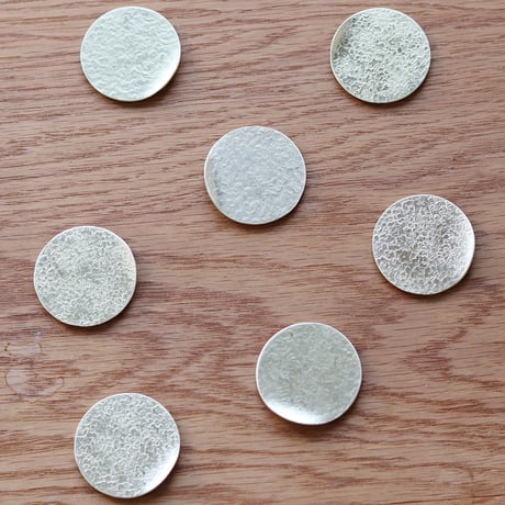 鎚目模様の真鍮マグネット（2個入り)