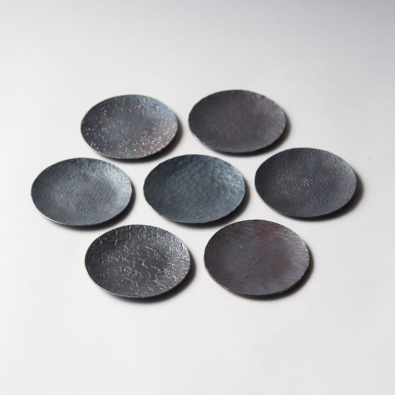 純銅皿 鎚目模様の純銅豆皿 [ 新月黒染 ] | WATO