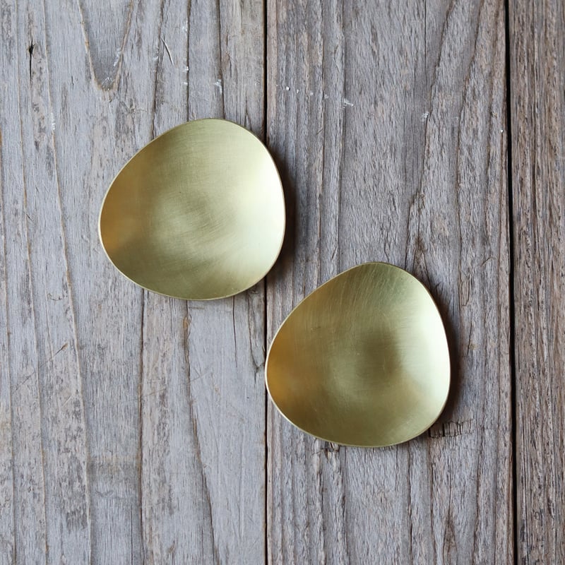 Stone mini ふぞろいの小さい真鍮皿 2枚組 | WATO