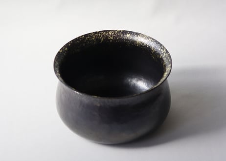 銅　建水　柘榴 銅黒染金散らし建水 | WATO