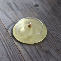 鎚目模様の真鍮豆皿とアクセサリードーム