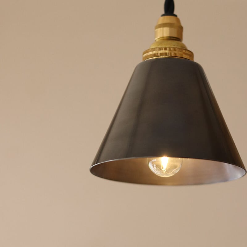 純銅の黒染カップシェードランプ E17 | WATO
