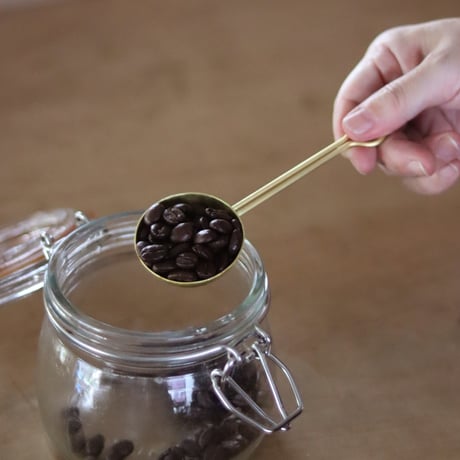 真鍮でできたコーヒーメジャー