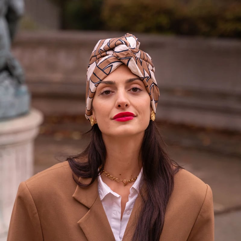 Paloma Germain／Satin Beige M ヘアターバン | GLOBAL GA