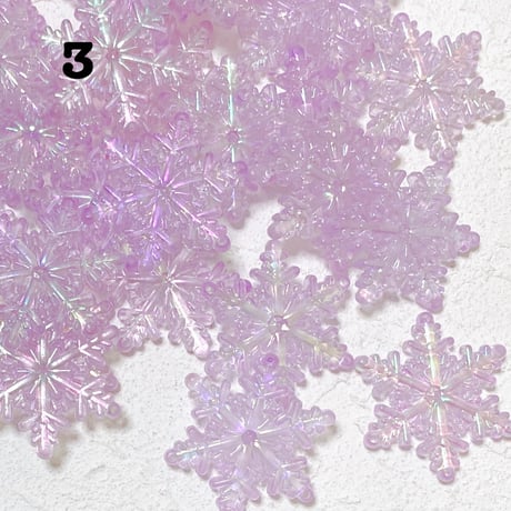 雪の結晶4つカン付きチャーム(3Peace)