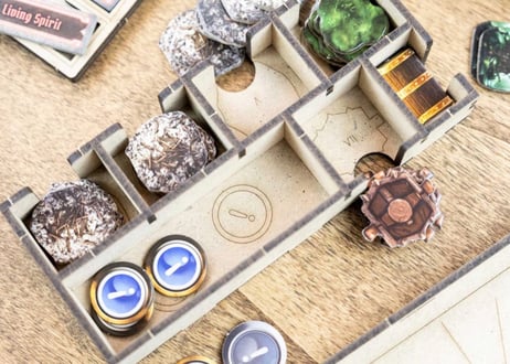 Gloomhaven: Jaws of the Lion(グルームヘイヴン：獅子のあぎと)用インサート[TD]