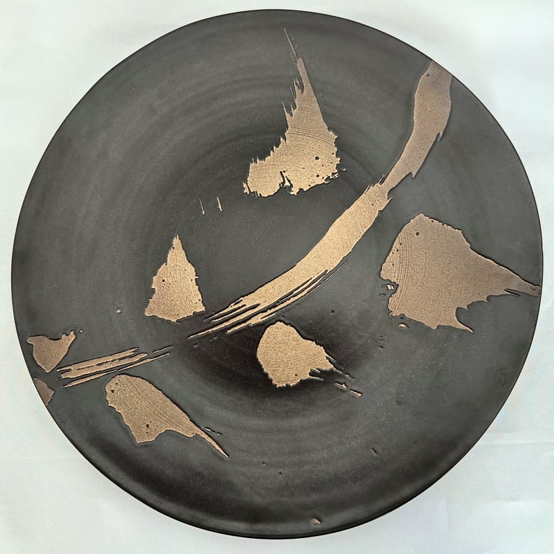 大嶺工房】黒釉大皿 | 琉球COLLECTION 叶 大嶺工房】黒釉大皿 | 琉球COLLECTION 叶