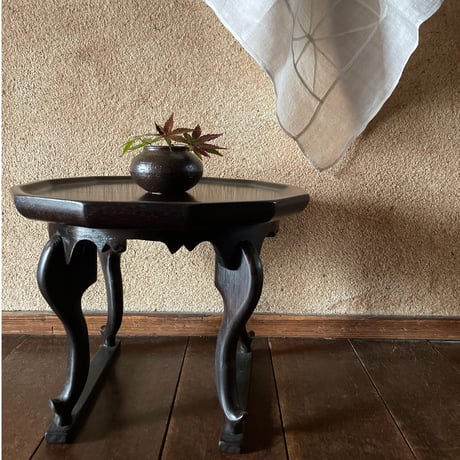 韓国ソバン(小盤) 12角　虎足盤　アンティーク調　新品　李朝　漆塗ミニテーブル ソバン | STORES