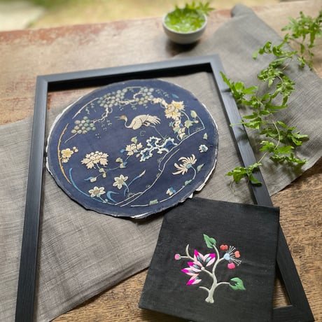 韓国の手刺繍の枕飾り 丸 アンティーク