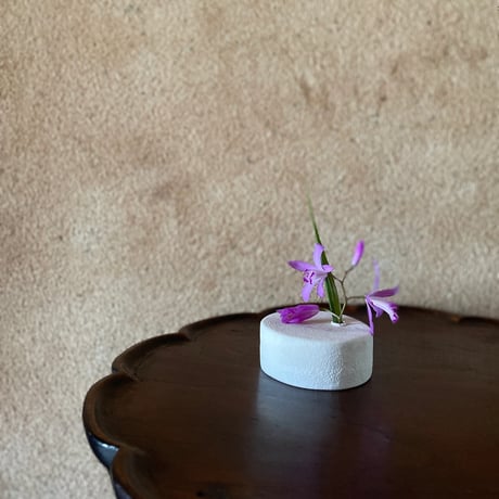 hapun pottery / 一輪挿し 白い月