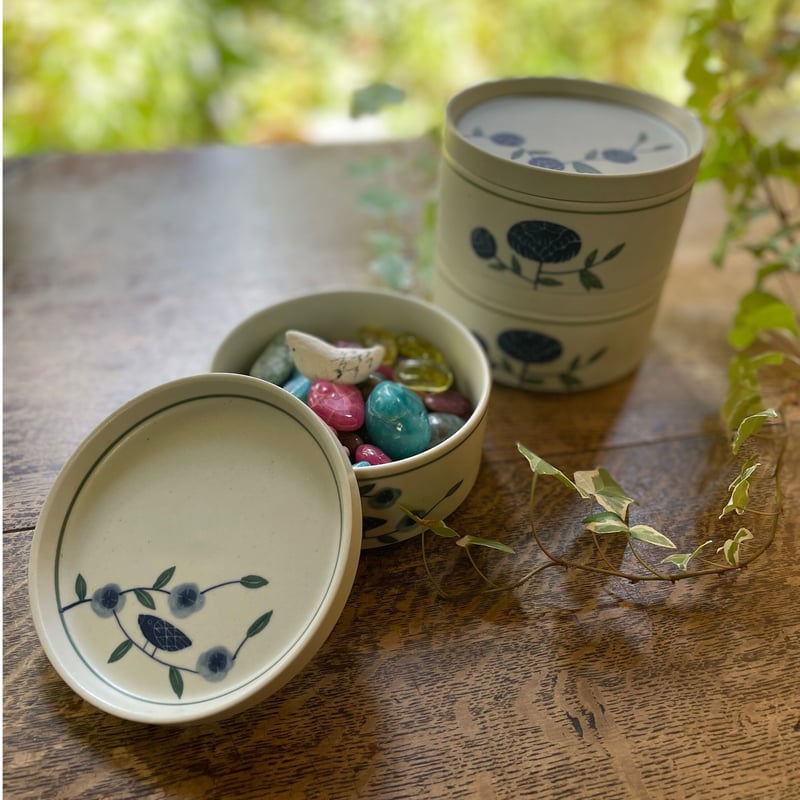 Yeogi-Damki/お重にもなる丸小鉢 花/マット | hapun