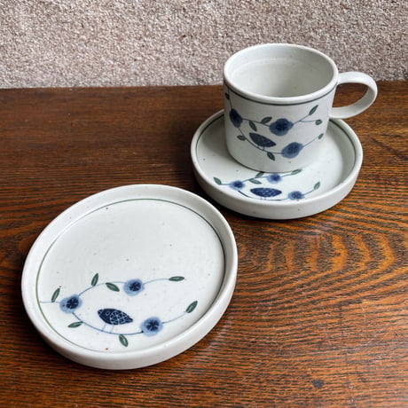 Yeogi-Damki/ 蓋にもなるお皿 鳥/マット