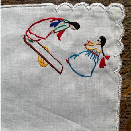韓国の民画手刺繍ハンカチ ヴィンテージ