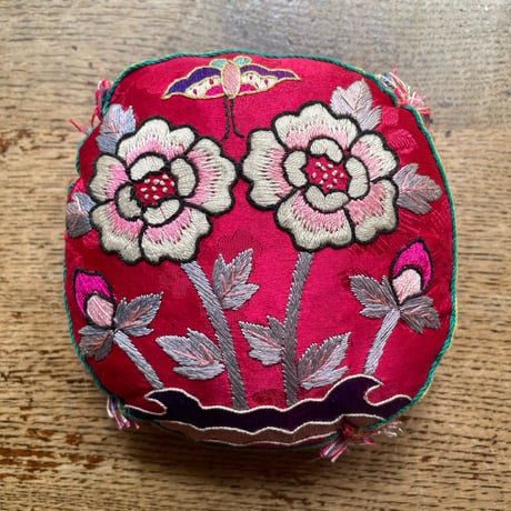 韓国の刺繍針山 アンティーク