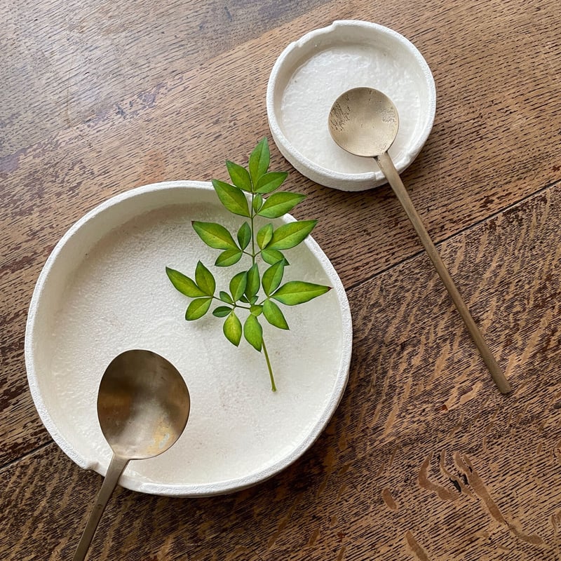 hapun pottery/ 高台皿ソルギ 白 | hapun