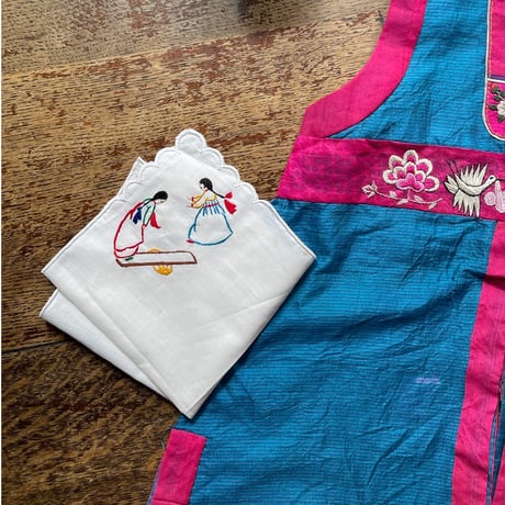 韓国の民画手刺繍ハンカチ ヴィンテージ